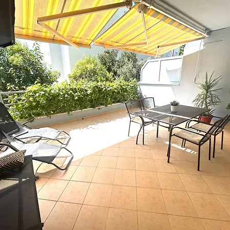 Summertime Apartment Split