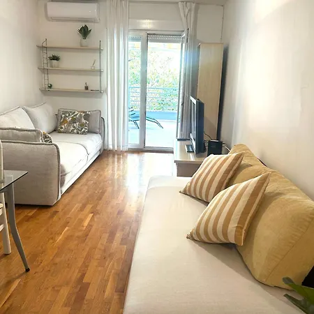 Apartment Summertime Split